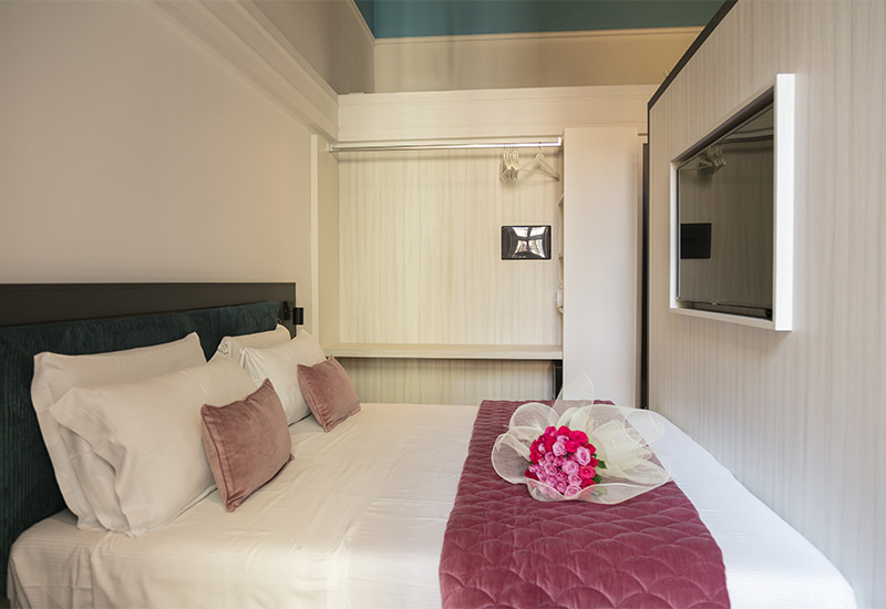 Services Hadrianus Temple Suites